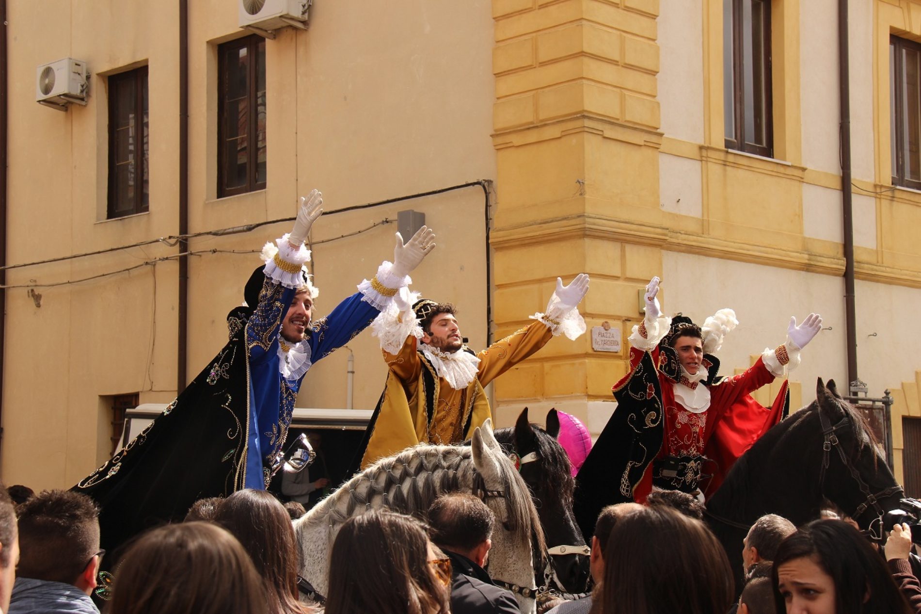 Festa di San Giuseppe: partecipata la sacra rappresentazione stamattina in piazza Regina Margherita: