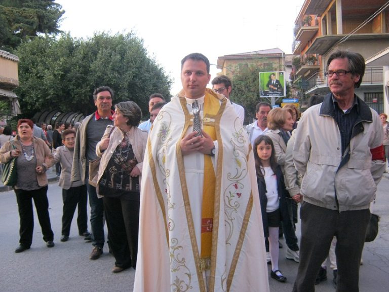 Raccolta pane Sant'Alessandro 2015