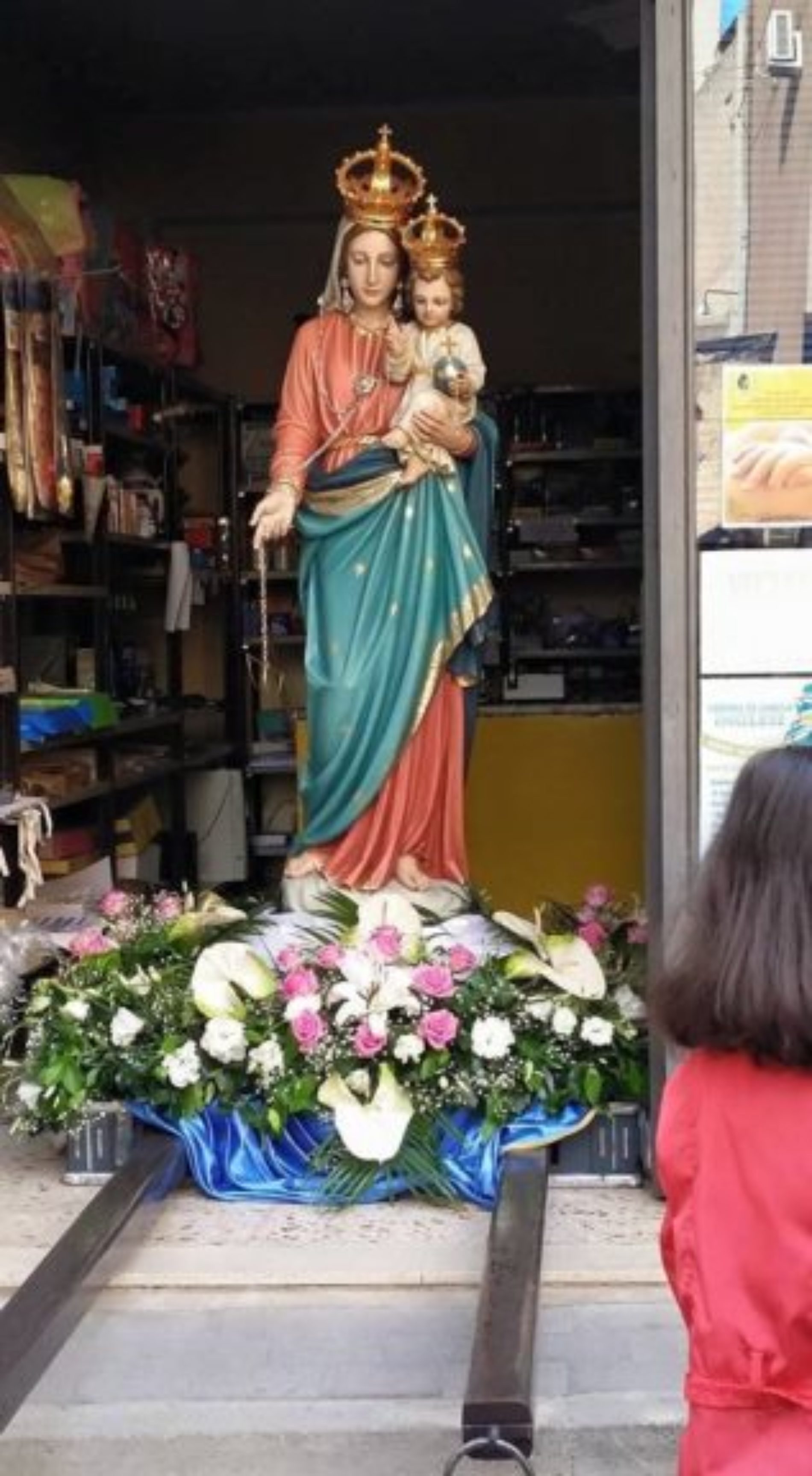 Dopo il restauro ritorna a casa la statua della Madonna della Catena