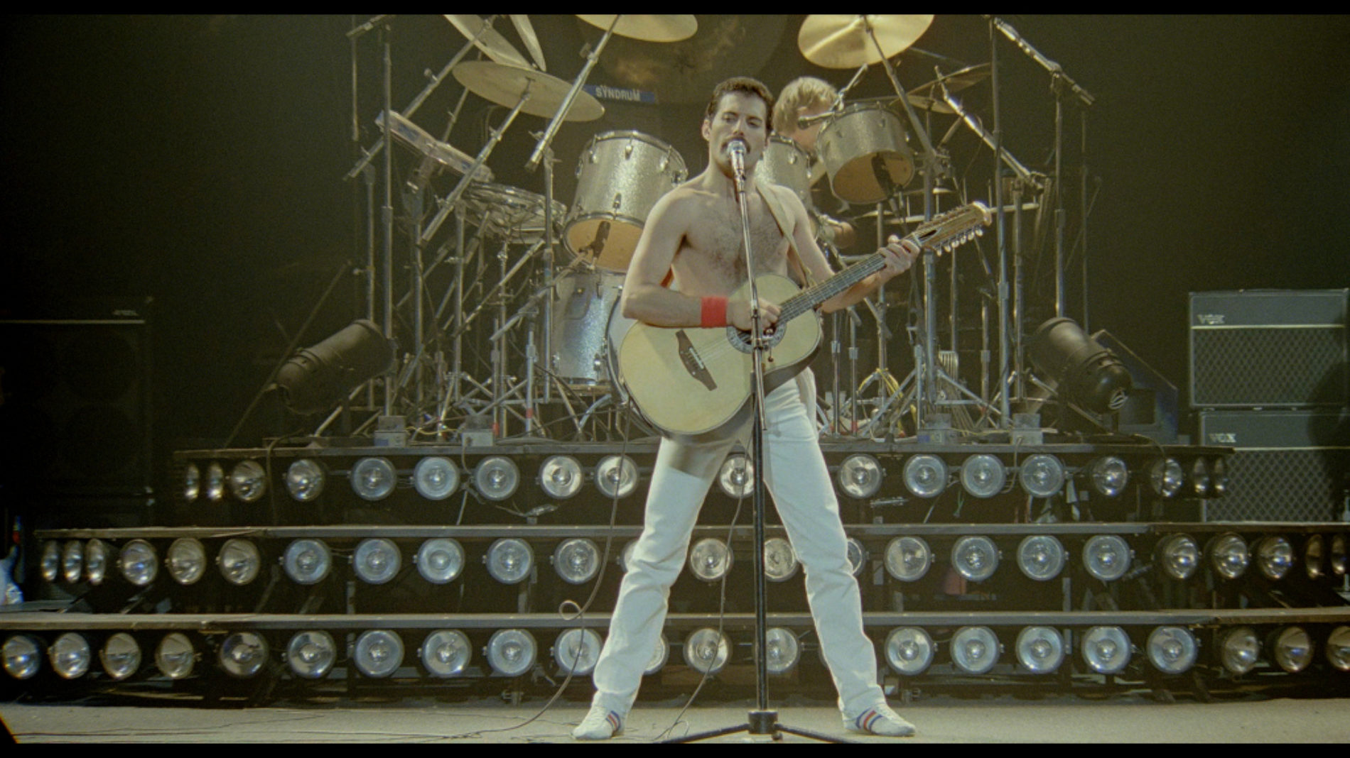 Freddie Mercury, colonna sonora della nostra era. Un insospettabile fan indaga sul segreto dell’immortalità dei Queen
