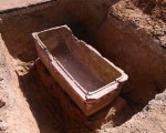 Archeologia: sarcofago trovato a Gela durante scavi condotta idrica