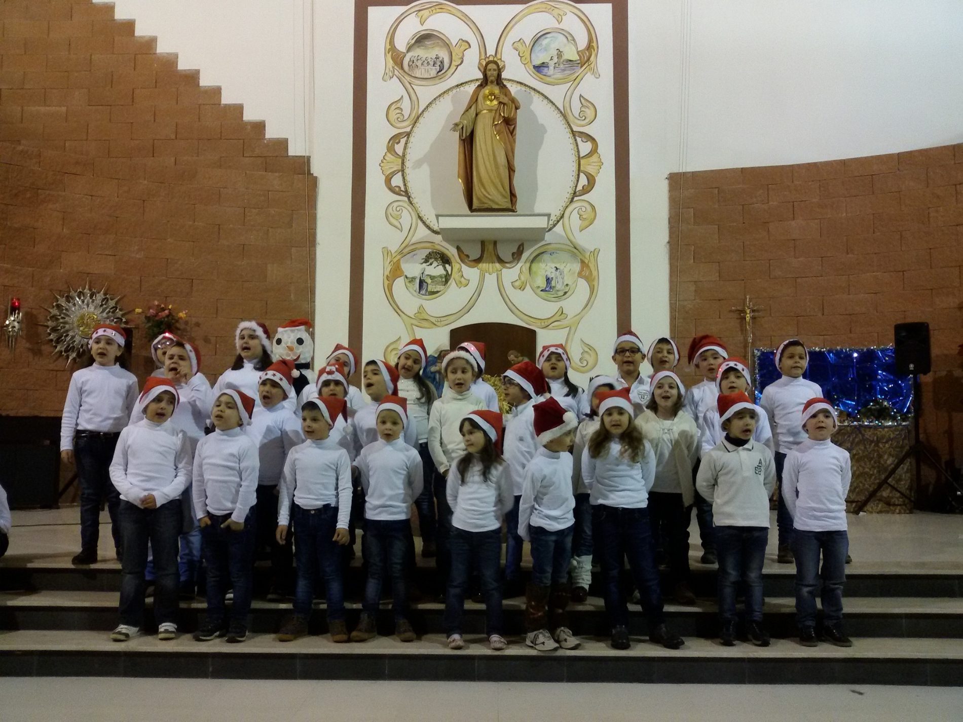 Concerto natalizio degli alunni del San Giovanni Bosco” per cancellare l’indifferenza e la cattiveria e donare pace, risate e allegria