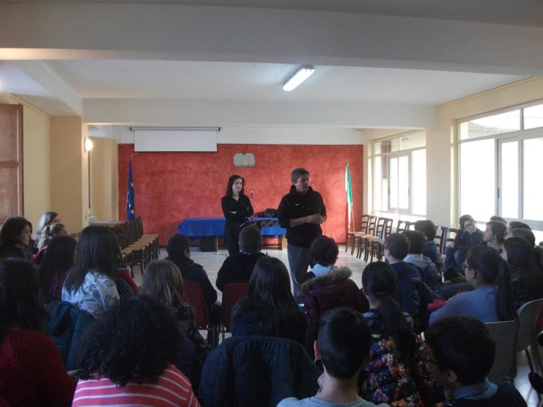 Gli alunni delle scuole medie “Don Milani” e “G. Verga” hanno partecipato all’evento LIBRIAMOCI. LETTURE AD ALTA VOCE
