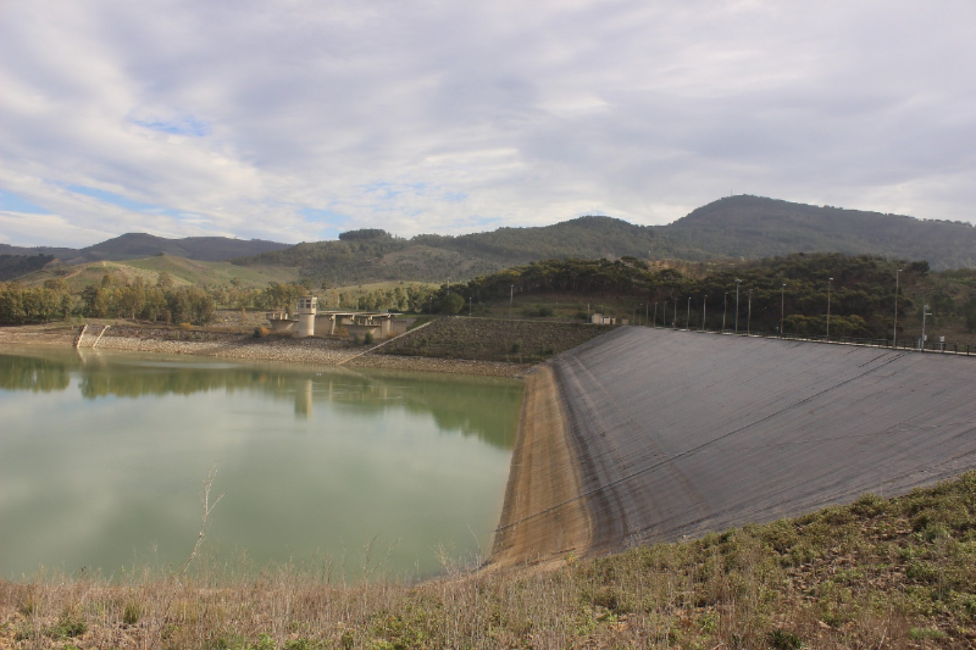 Stagione irrigua a rischio: la diga Olivo potrebbe non fornire acqua alle aziende agricole