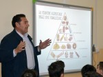 L' agronomo Cateno Ferreri parlare di alimentazione e nutrizione agli alunni del plesso Verga di Barrafranca (EN)