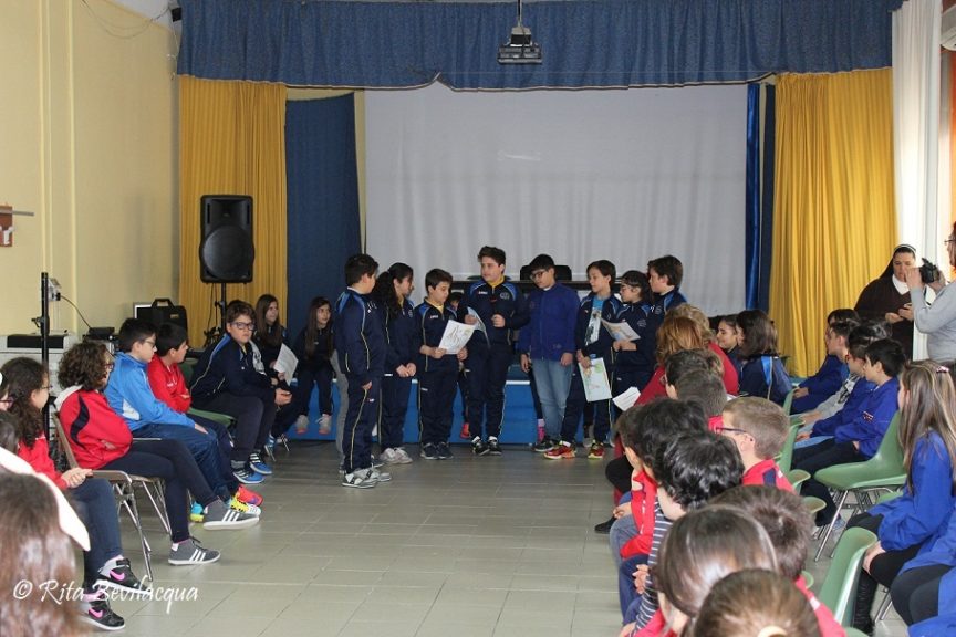 VIA CRUCIS presso la scuola Europa di Barrafranca 2016
