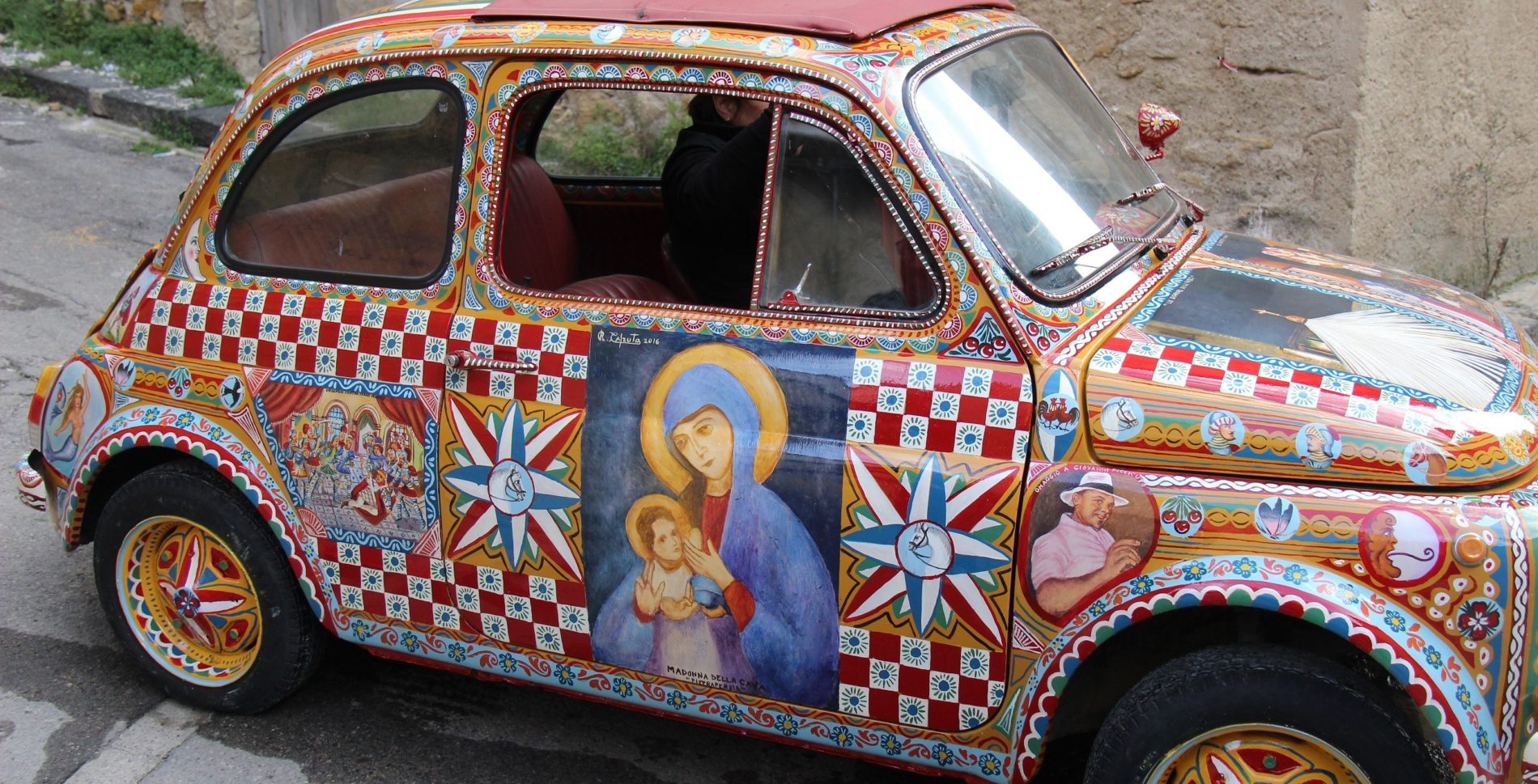 Una Fiat 500 come un carretto siciliano in memoria di Giovanni Piccicuto