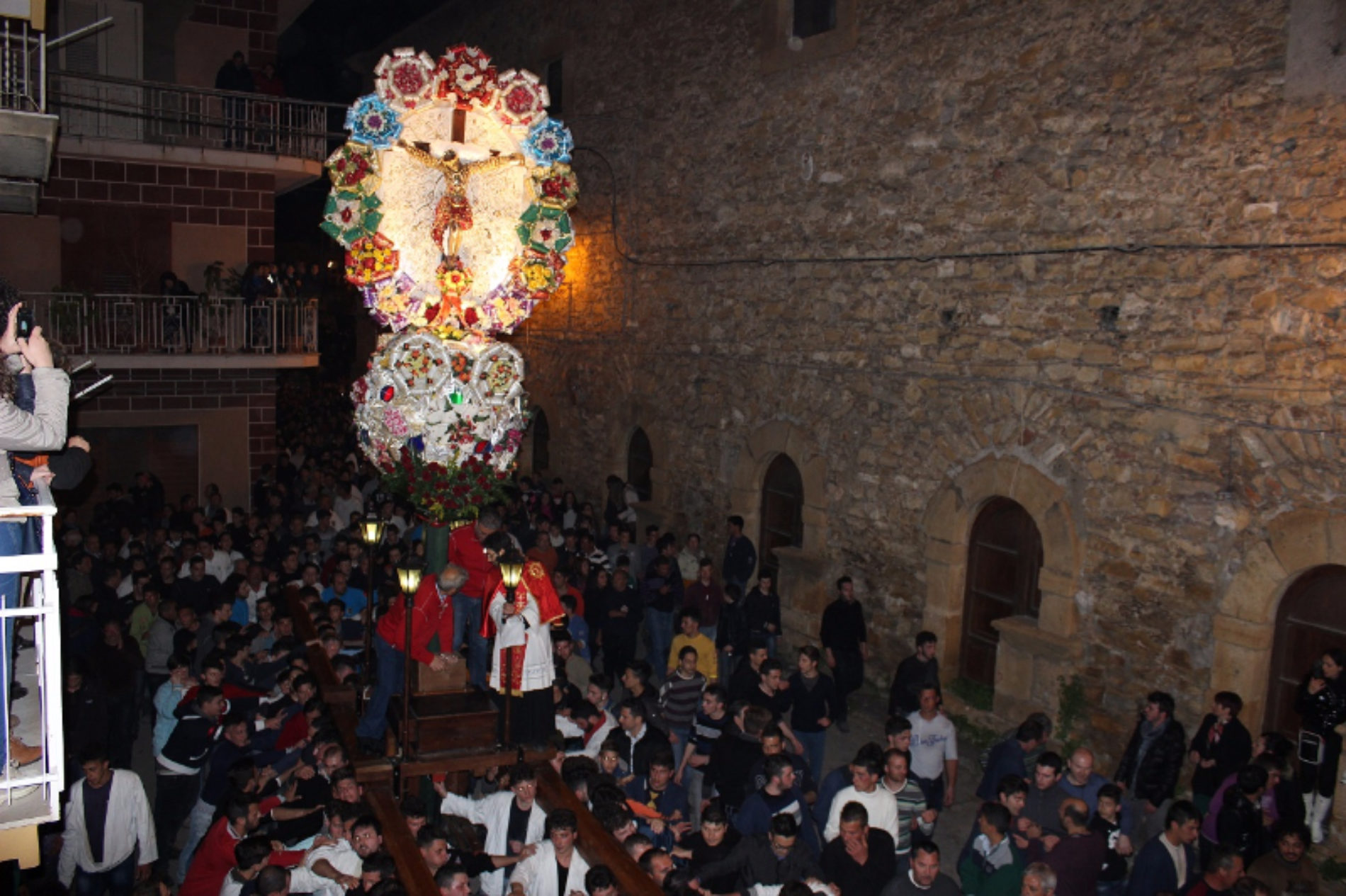 Il Venerdì Santo a Barrafranca con l’Addolorata, San Giovanni e in serata con la processione “U Trunu”