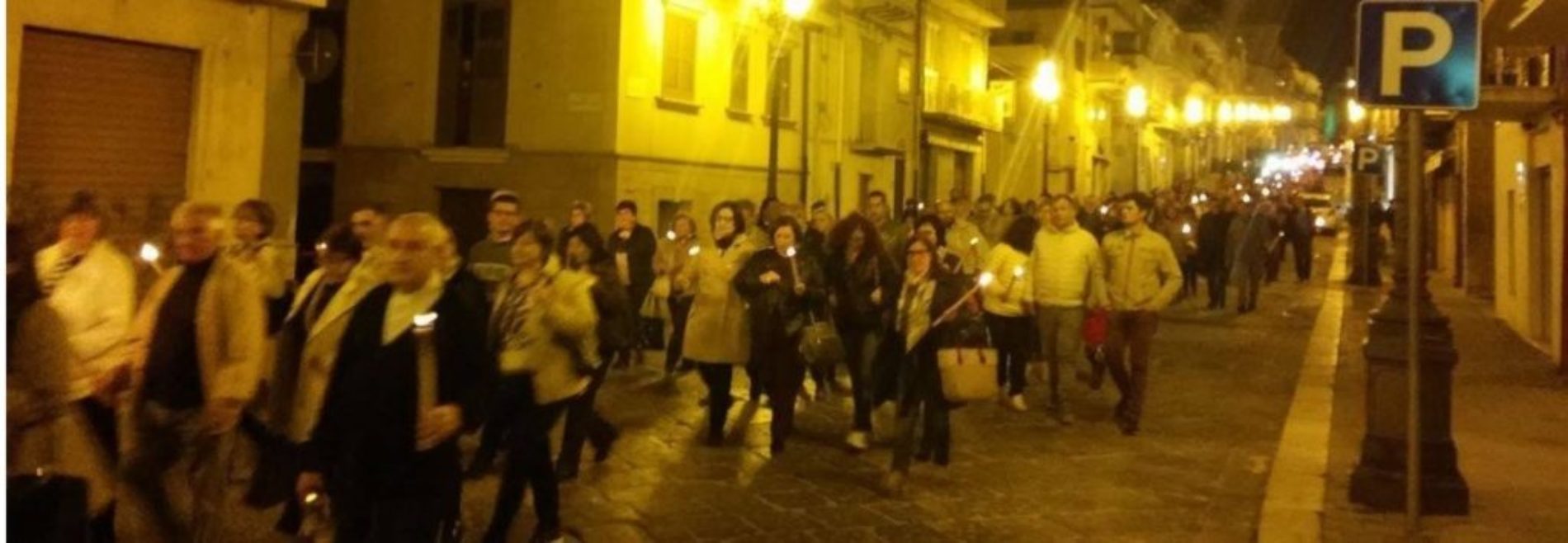 Fiaccolata per dare solidarietà al sindaco di Pietraperzia, Antonio Bevilacqua