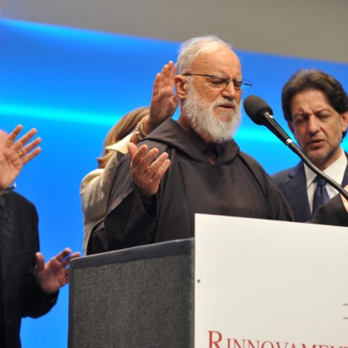 Padre Raniero Cantalamessa:”La nostra è una società di anoressici spirituali”