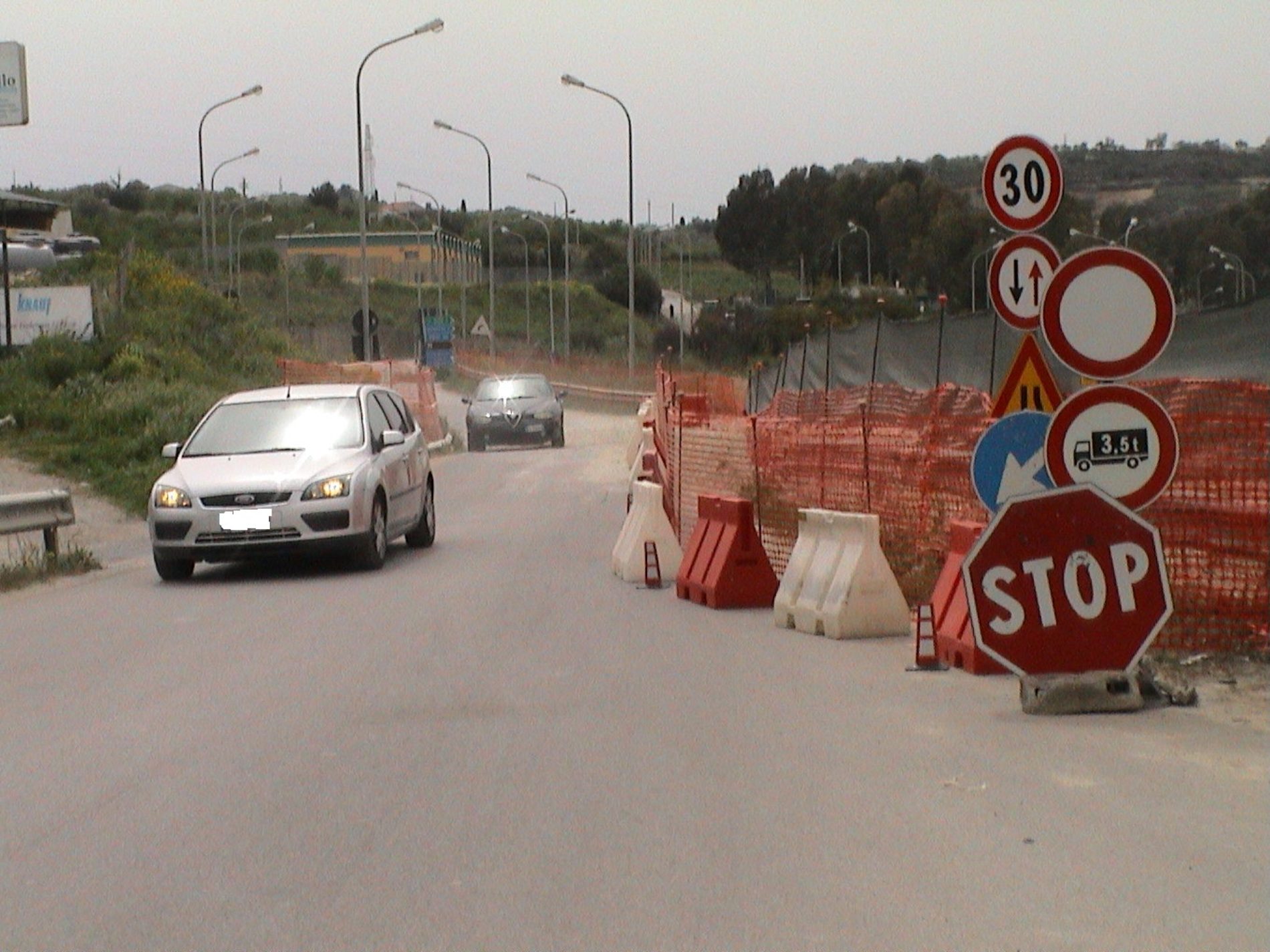 Chiusura al traffico per i mezzi pesanti nel raccordo di Pietraperzia che porta allo scorrimento veloci dei Caltanissetta