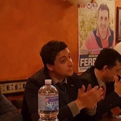 Video: il candidato a sindaco Angelo Ferrigno (lo Squalo) presenta programma e candidati