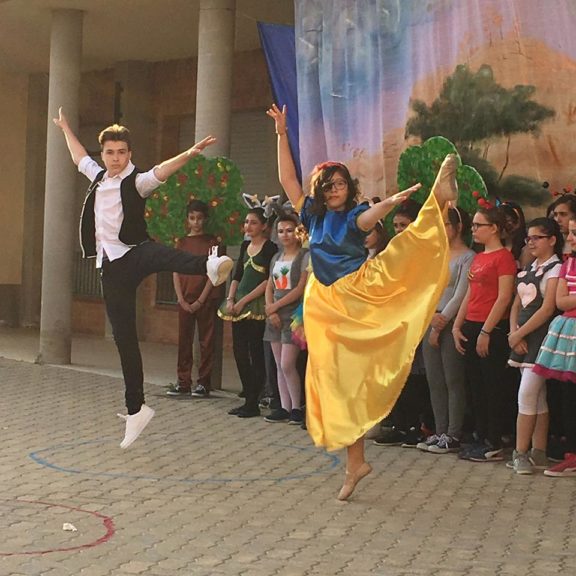 Musical in inglese “Biancaneve e i sette nani” Don Milani