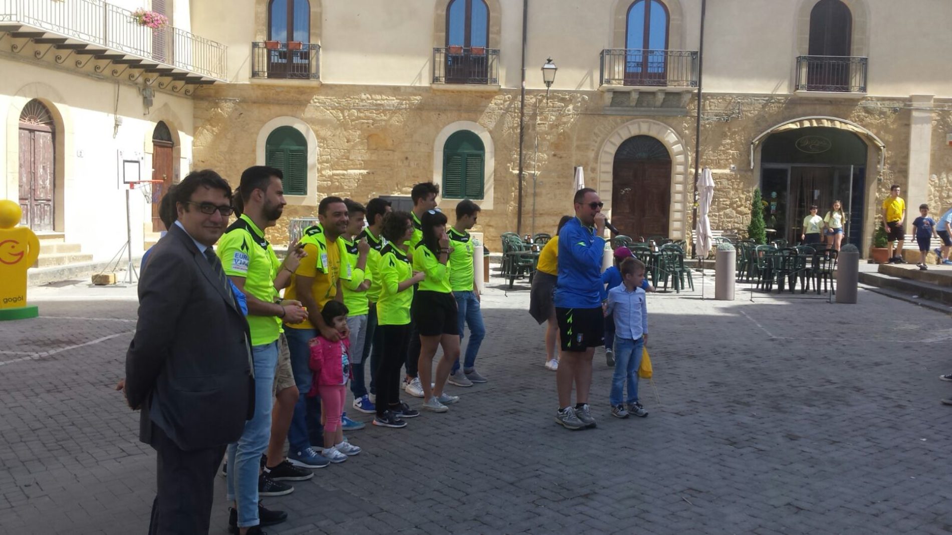 Il rispetto delle regole per una convivenza pacifica: è il tema della delegazione di arbitri ennesi presentato ai bambini del Grest