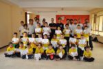 gli allievi con il maestro Fausto Giunta nella sala conferenze Mons Cravotta