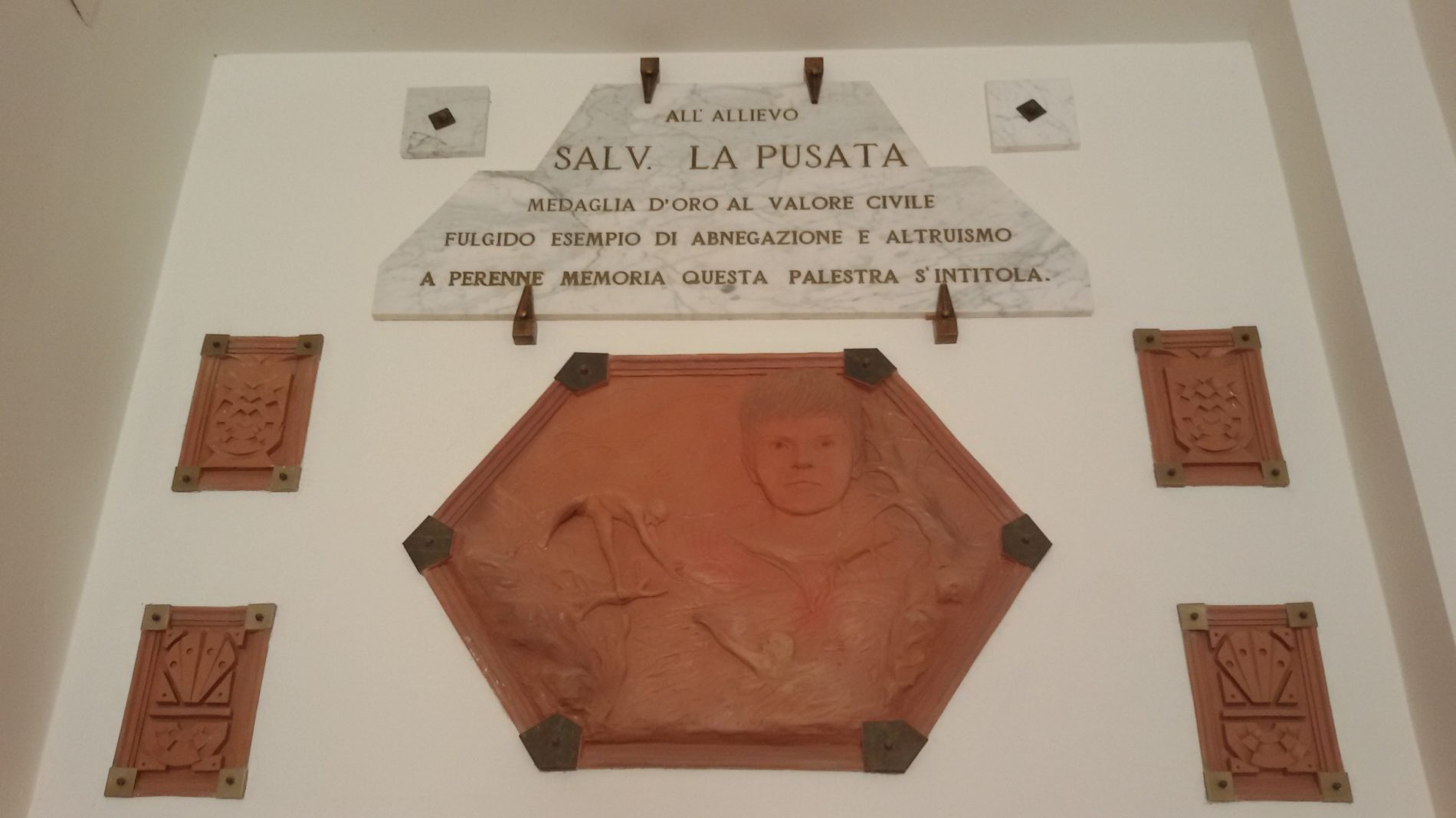 Quarant’anni dalla morte del giovane Salvatore La Pusata. Tre anni dopo il presidente della Repubblica Pertini conferì la Medaglia d’Oro al valore civile alla memoria