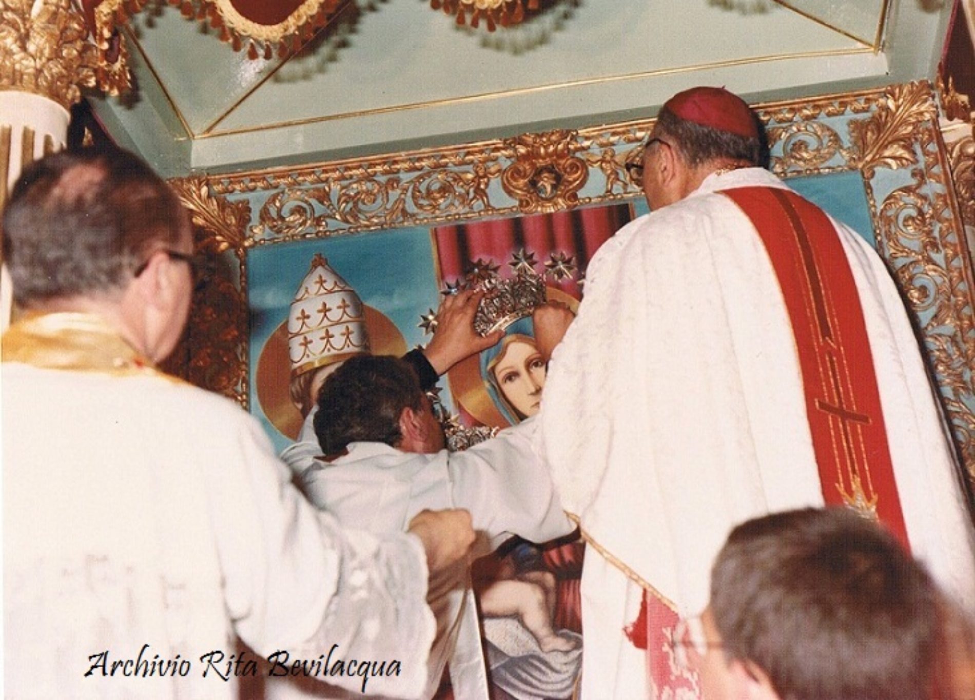1978-Ricordi fotografici dell’incoronazione della tela di Maria SS. della Stella