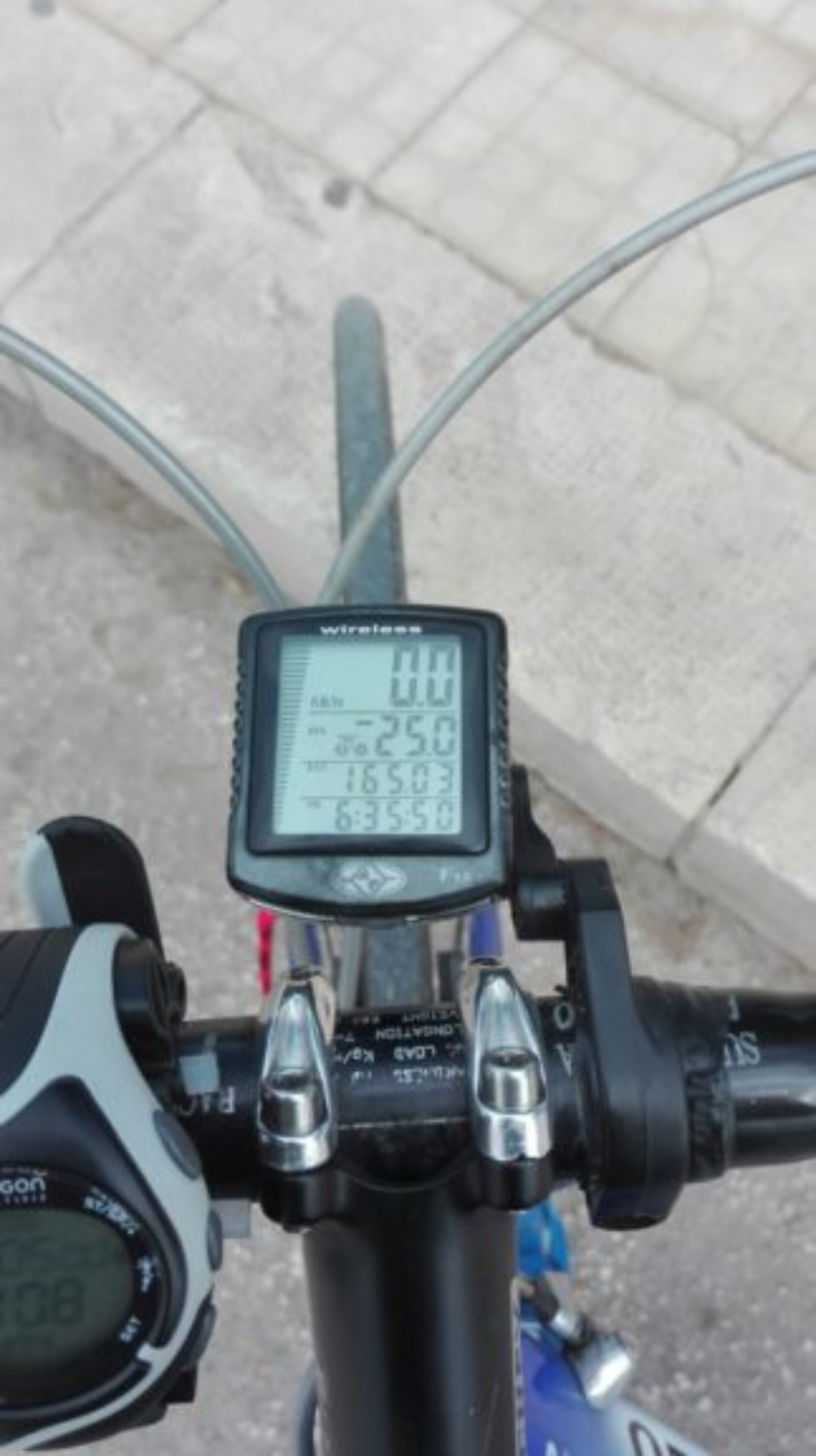 Ciclista barrese “sfida” la solitudine e compie la lunga tappa “Barrafranca – Avola” in 6 ore e 30 minuti