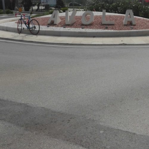Ciclista barrese “sfida” la solitudine e compie la lunga tappa “Barrafranca – Avola” in 6 ore e 30 minuti