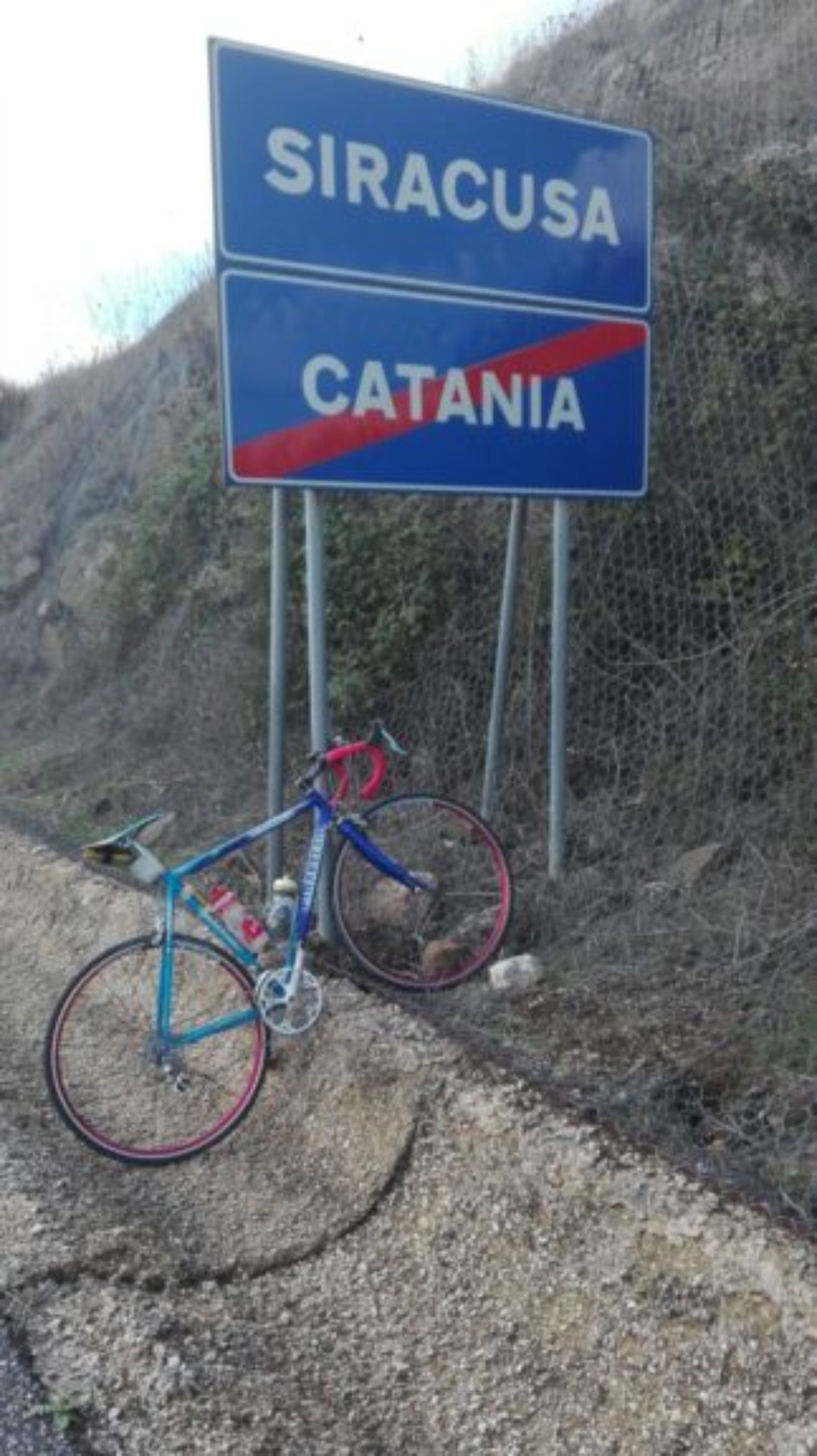 Ciclista barrese “sfida” la solitudine e compie la lunga tappa “Barrafranca – Avola” in 6 ore e 30 minuti