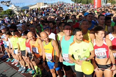 Running Barrafranca protagonista alla maratona di Palermo con Totò Geraci che compie un ottimo tempo