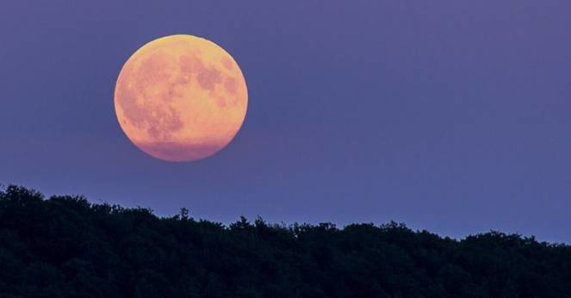La SUPERLUNA: la luna più grande visibile dalla Terra