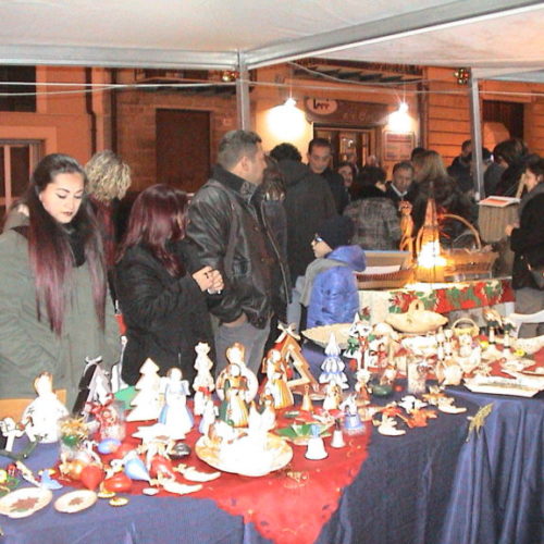 A Pietraperzia i mercatini di natale in piazza Vittorio Emanuele