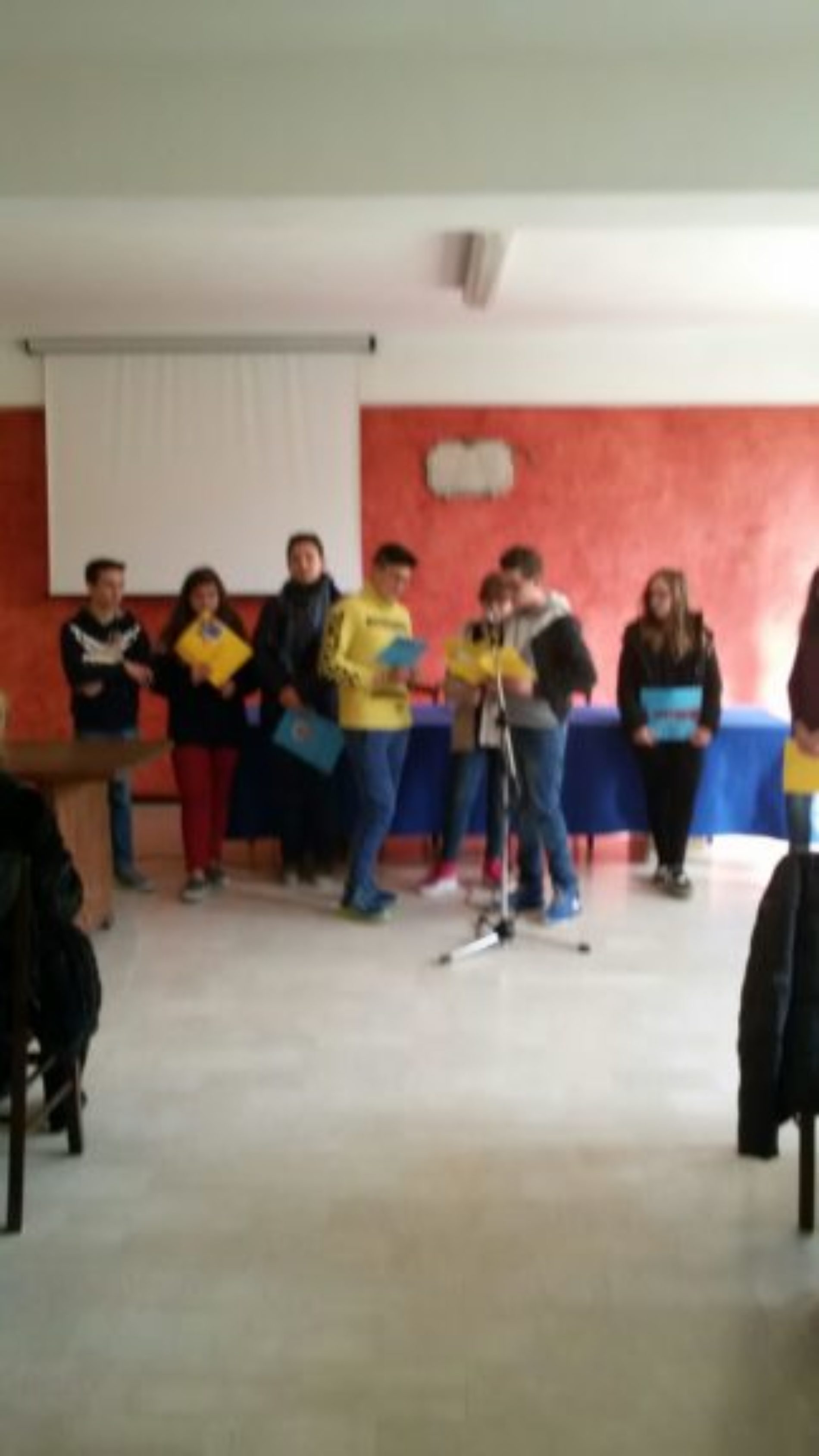 Progetto “Libriamoci”. Alunni della “Don Milani”, accompagnati dal sottofondo del valzer, leggono i brani del Gattopardo