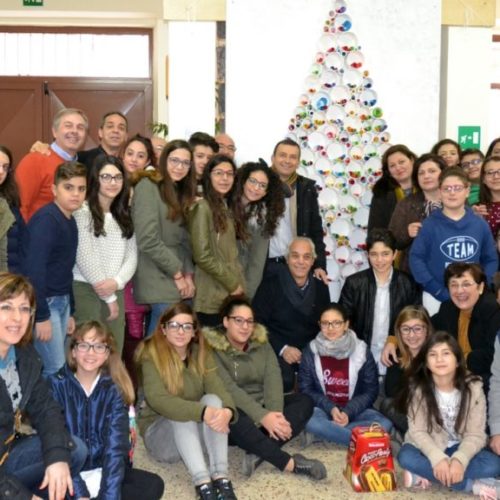 Alunni della scuola media “Verga” organizzano pesca di beneficenza: i proventi destinati ai terremotati del centro Italia