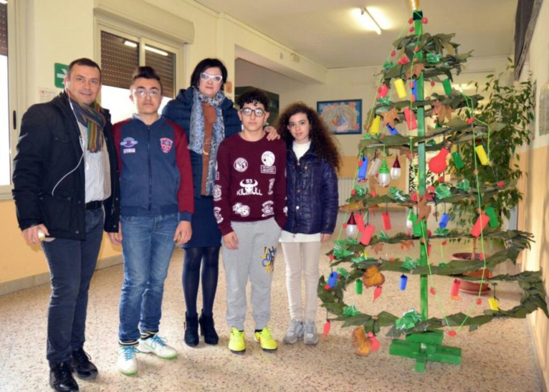 Alunni della scuola media “Verga” organizzano pesca di beneficenza: i proventi destinati ai terremotati del centro Italia
