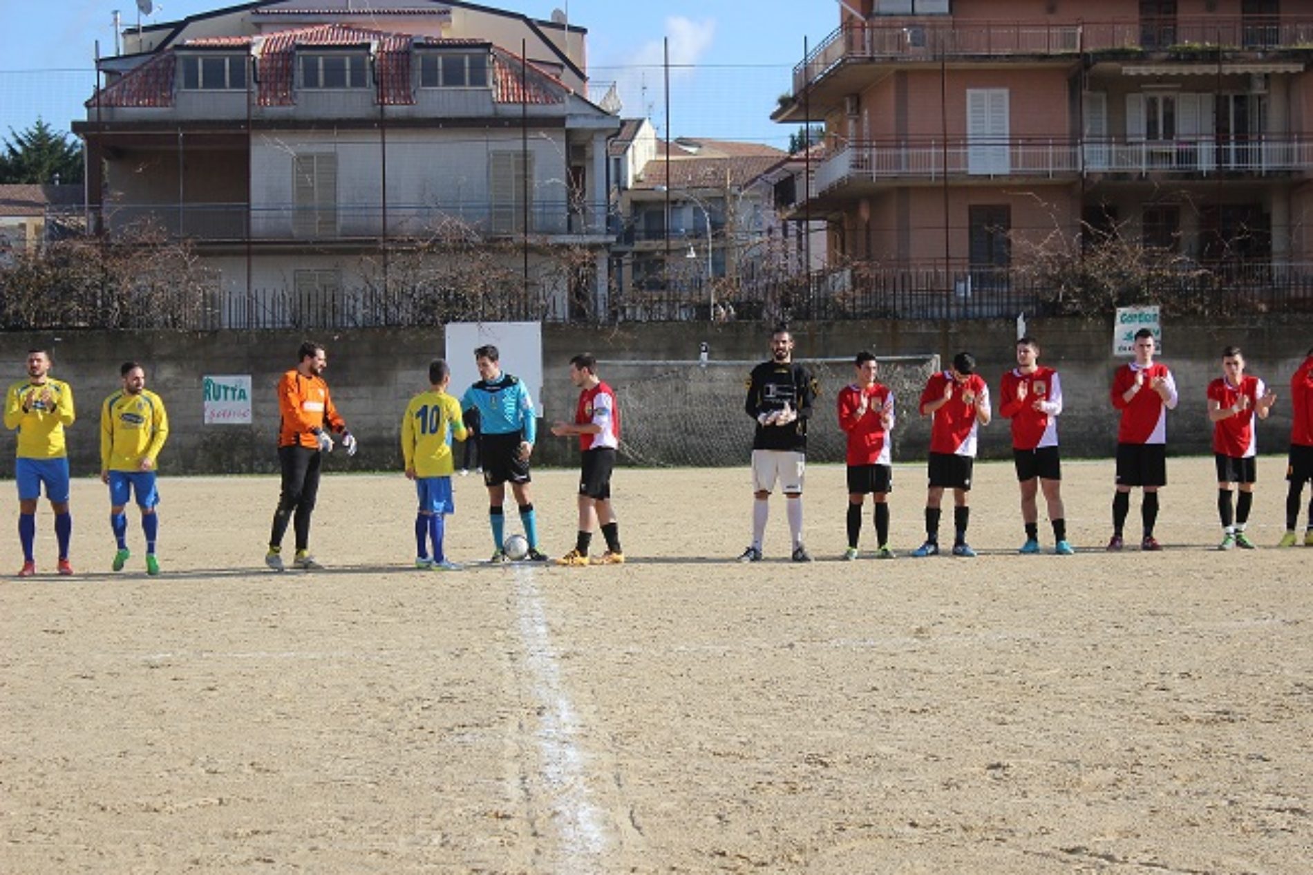 L’Enna perde a Barrafranca contro il Motta rimasta in 8 giocatori (3 espulsi) per quasi tutta la ripresa