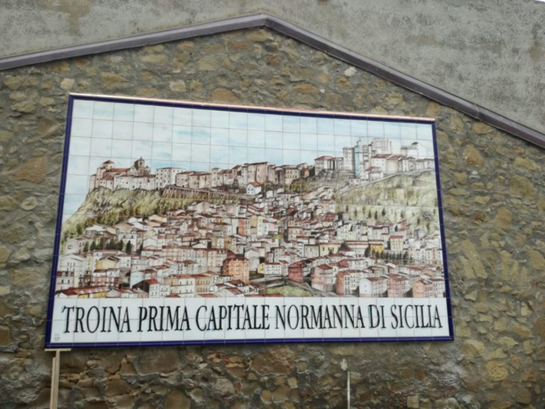 “Troina prima capitale normanna di Sicilia”, istallato un murales