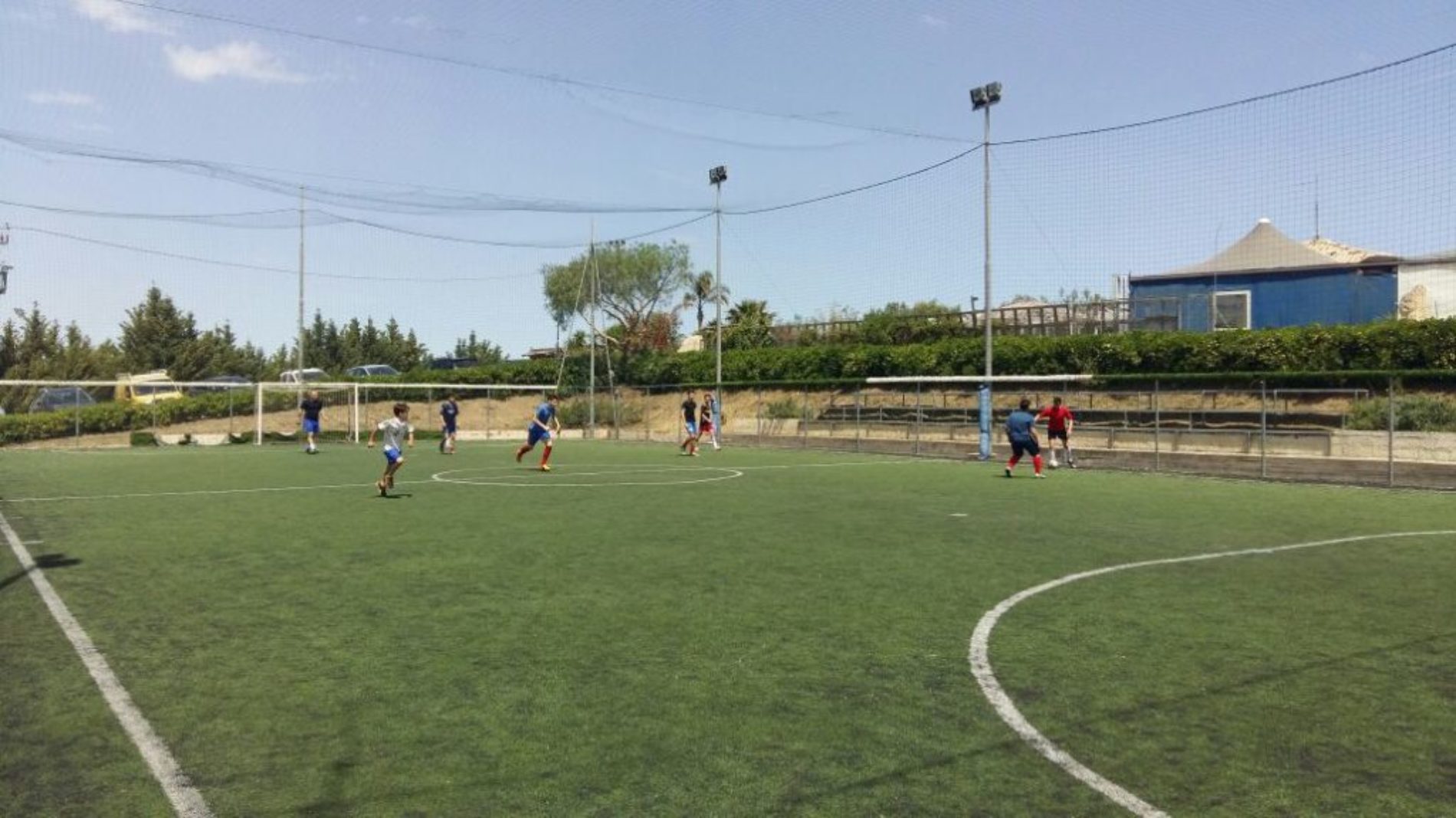 Al Privilege 12 ore di calcio “no stop” tra gare e “arrusti e mangia”