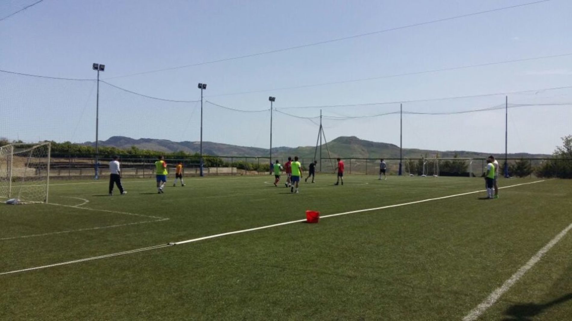 Al Privilege 12 ore di calcio “no stop” tra gare e “arrusti e mangia”