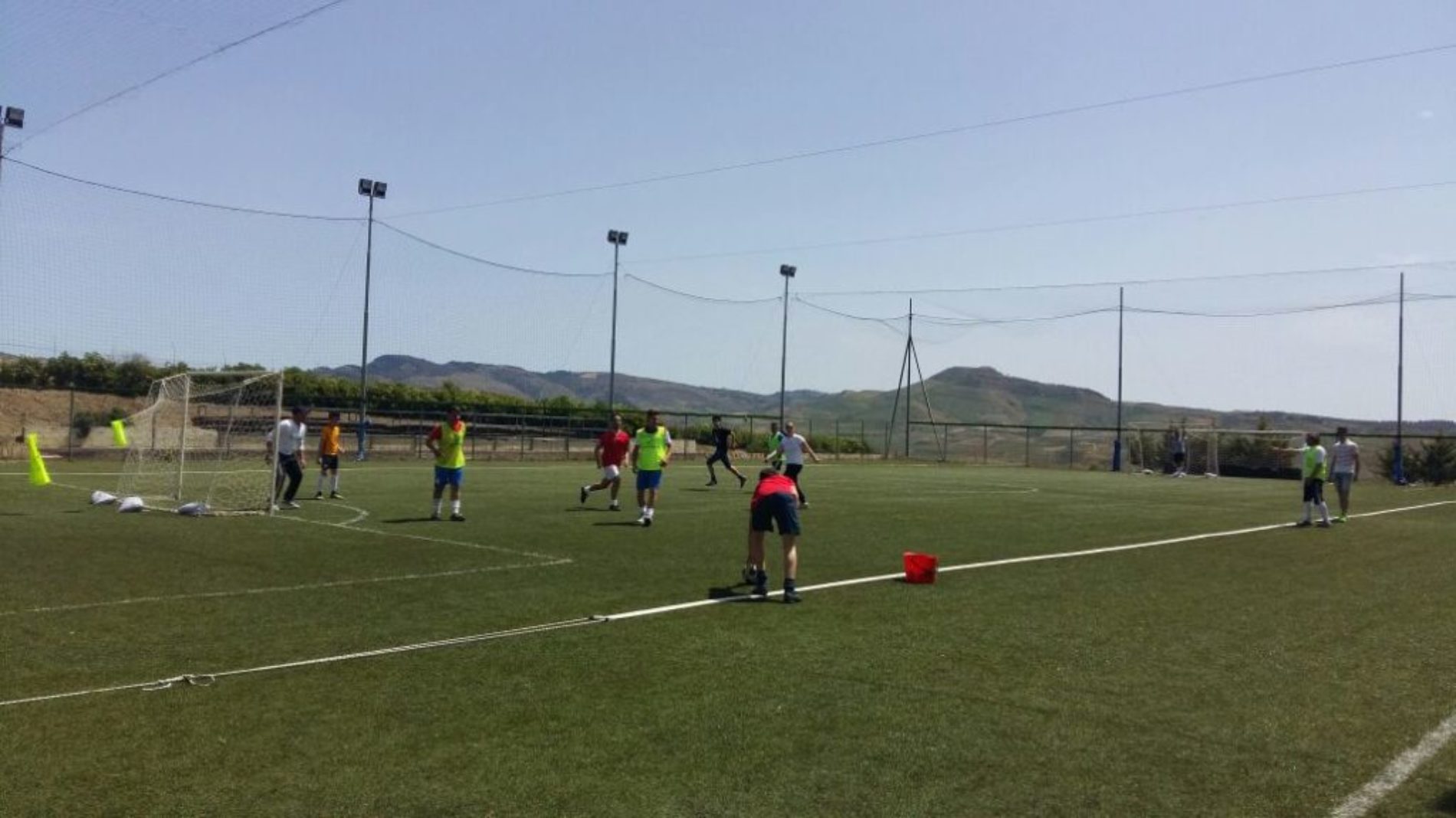 Al Privilege 12 ore di calcio “no stop” tra gare e “arrusti e mangia”