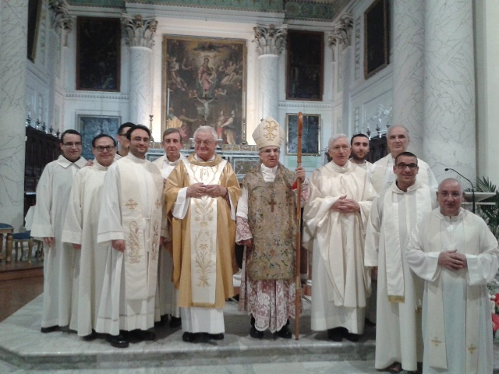 Pietraperzia. Chiesa Matrice stracolma per i 50 anni di sacerdozio di don Giuseppe Carà