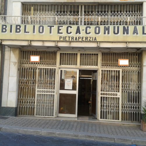 Associazione Amici della Biblioteca. La scrittrice Lucia Miccichè è la coordinatrice
