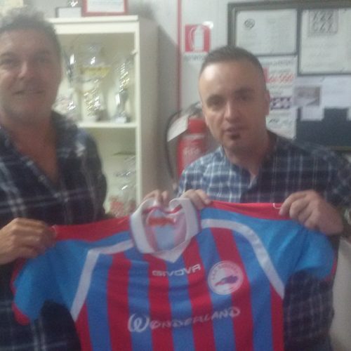 Video / Una maglia della Barrese per dare un sorriso a Flavio il quale da tanti anni aveva espresso questo desiderio