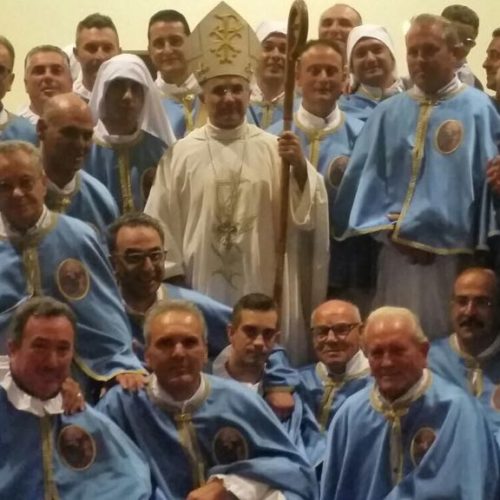 Pietraperzia. Vestizione di cinque nuovi pietrini nella confraternita “Maria Santissima del Soccorso”,