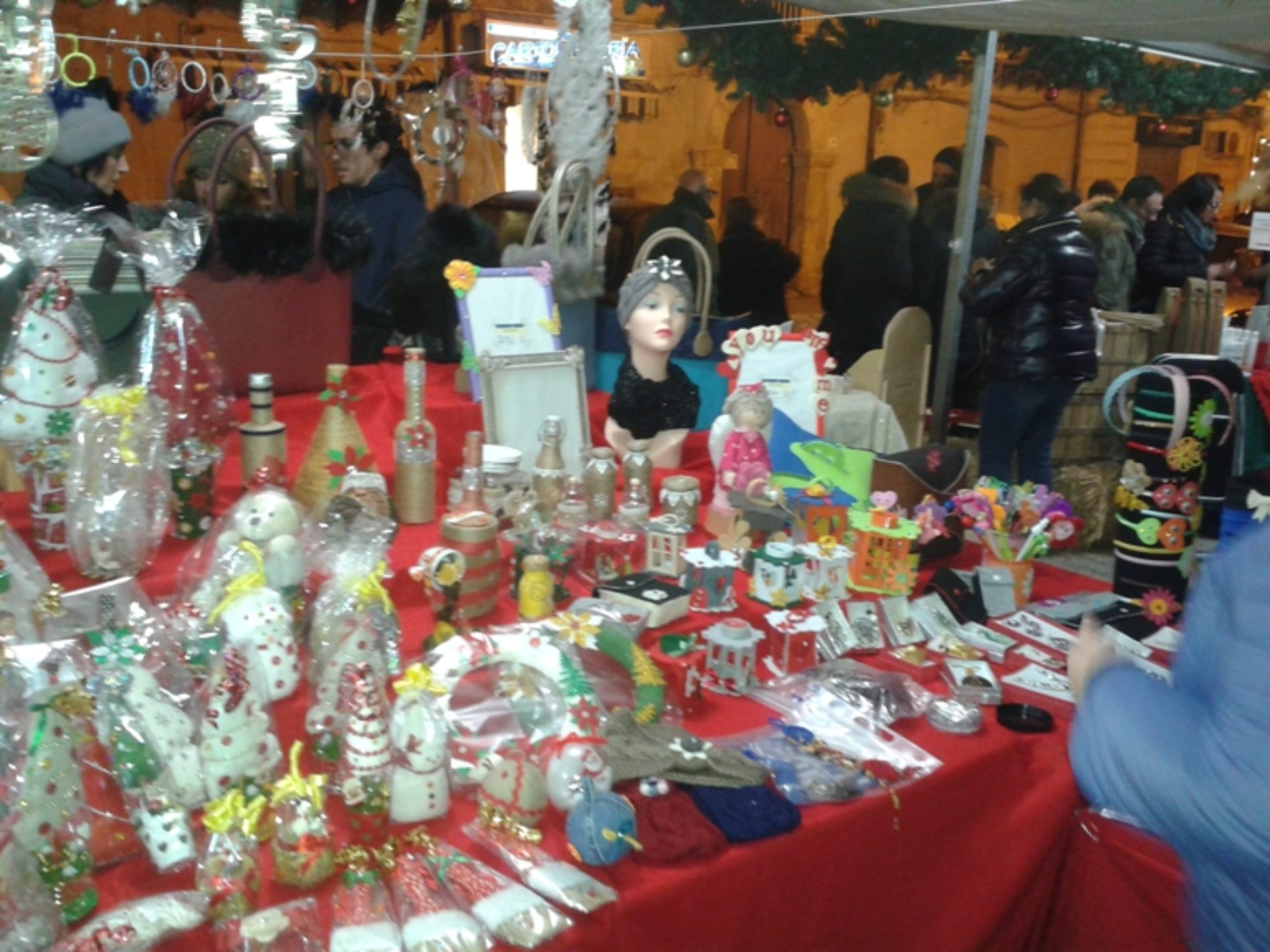 Pietraperzia. Al via i Mercatini di Natale in piazza Vittorio Emanuele