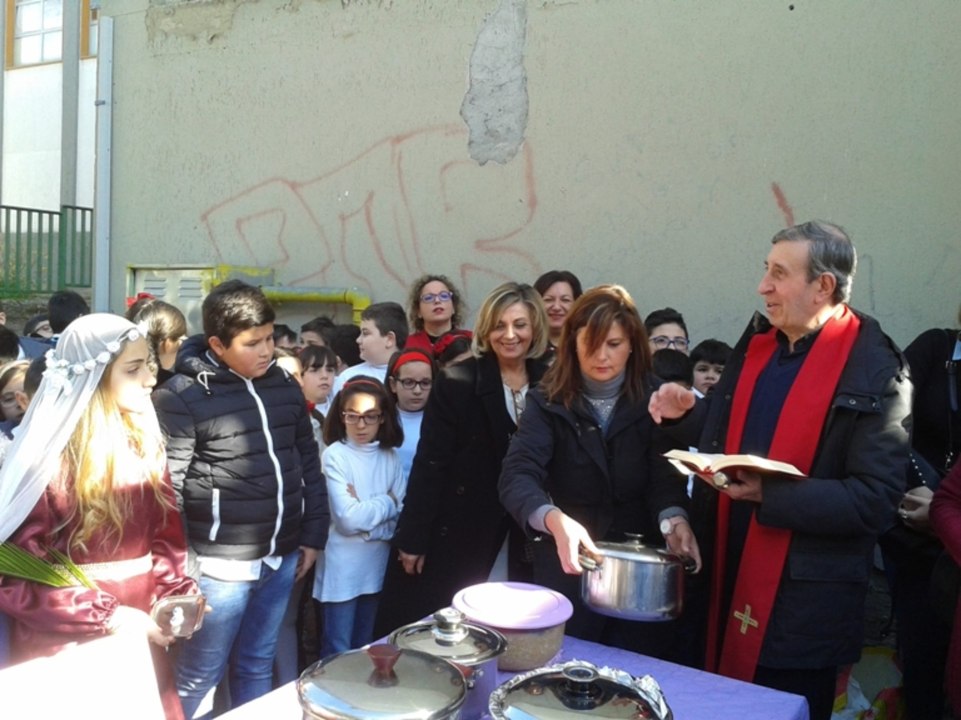 Pietraperzia. Un successo al plesso “Verga” la festa in onore di Santa Lucia