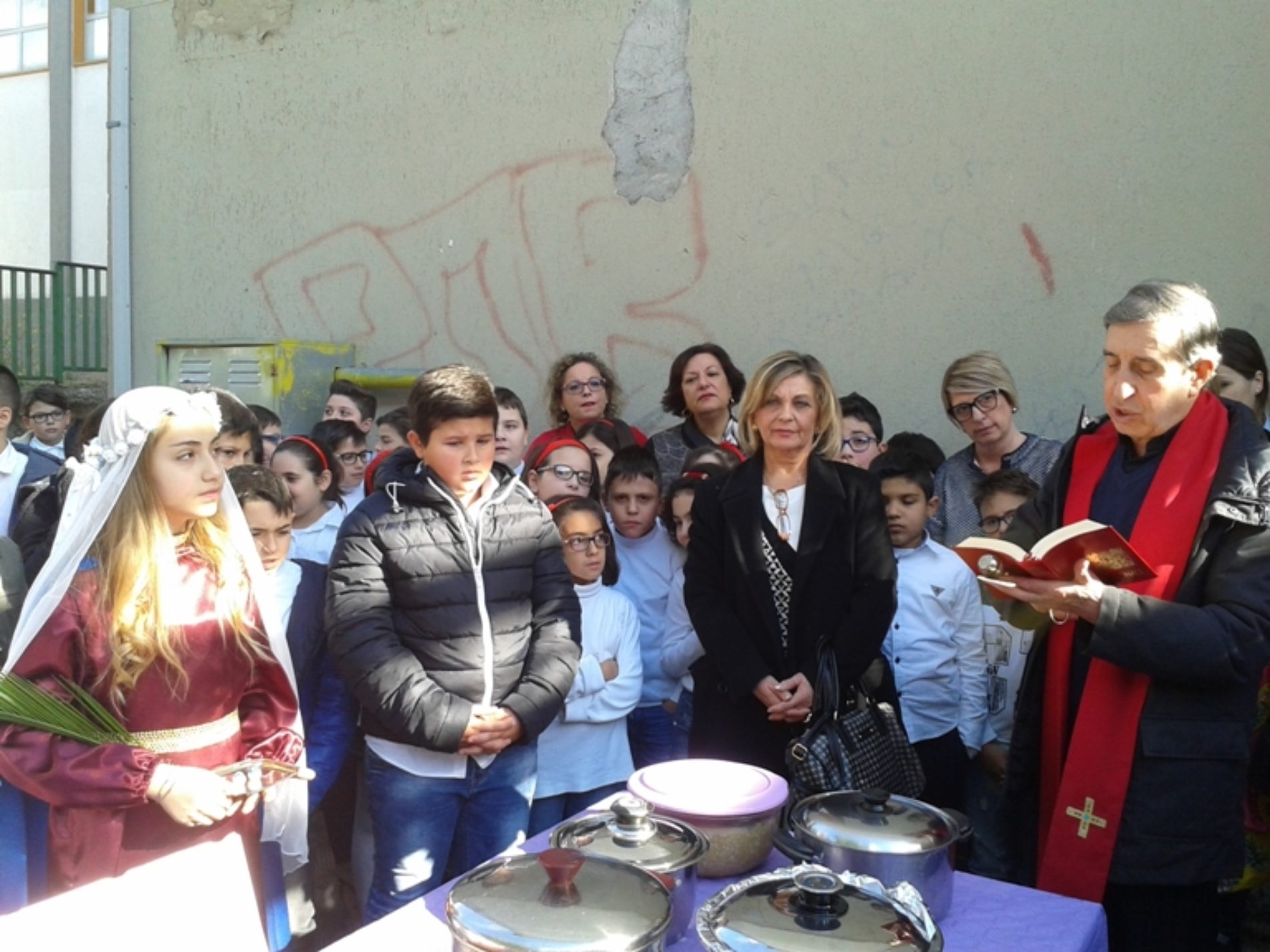 Pietraperzia. Un successo al plesso “Verga” la festa in onore di Santa Lucia