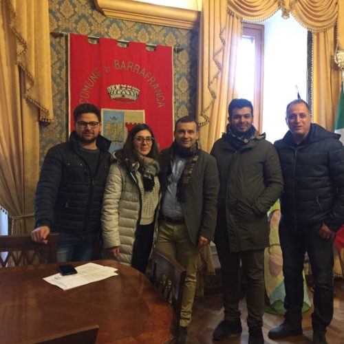 Barrafranca, comune in dissesto, proroga per sei mesi i contratti per 48 dipendenti comunali