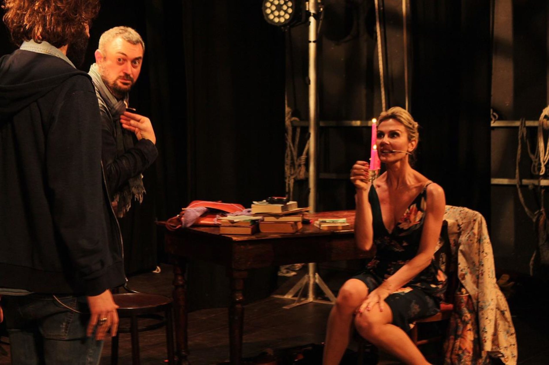 Enna – Successo per le “Dichiarazioni d’amore” di Nathalie Caldonazzo al garibaldi