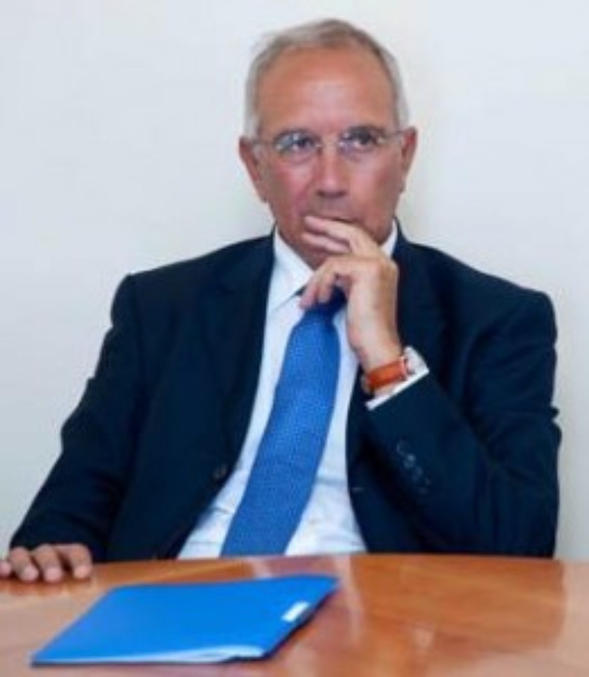 E’ un ex questore alla guida del Libero Consorzio Comunale di Enna