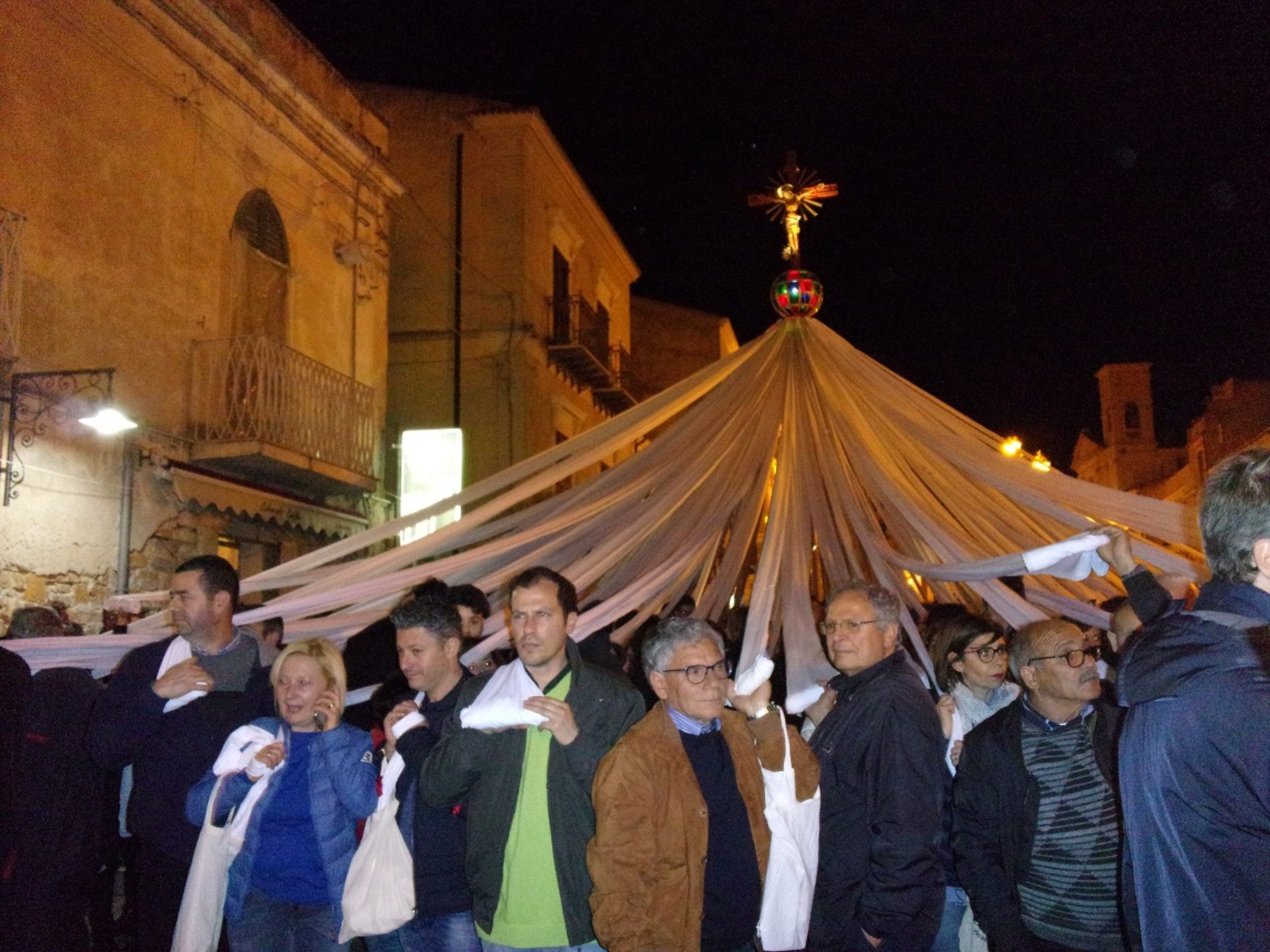 Pietraperzia. “Signuri di li fasci” del Venerdì Santo. Quest’anno non si legano le fasce da 1 a 150
