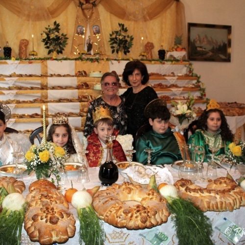 La tradizionale “tavola di San Giuseppe” della devota Giuseppina Gesualdo, vedova Messina