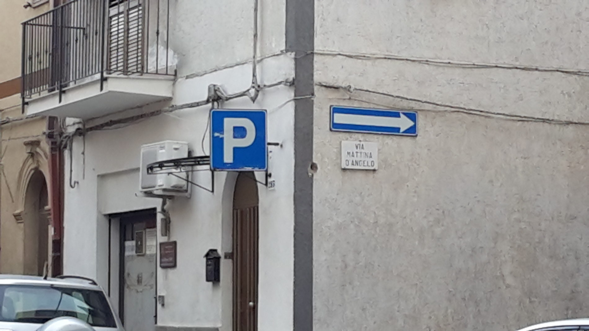 Barrafranca. Via Mattina D’Angelo diventa a senso unico