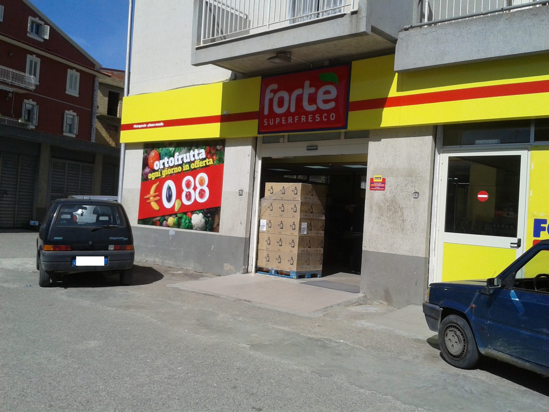 Pietraperzia. Furto notturno al supermercato Fortè