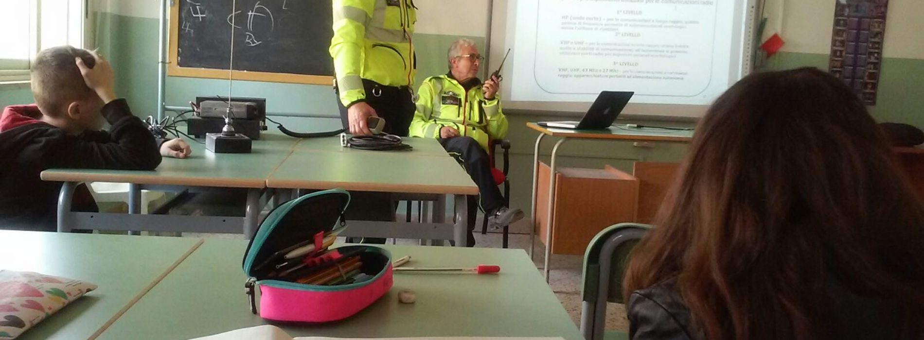 Al “Verga” alunni simulano casi di emergenza con il supporto dei volontari della Protezione Civile